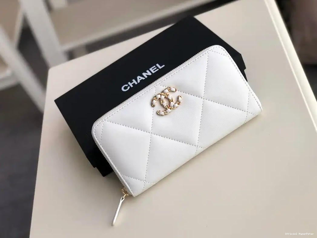 HyperPeter 19 ZIPPED CHANEL WALLET 0619